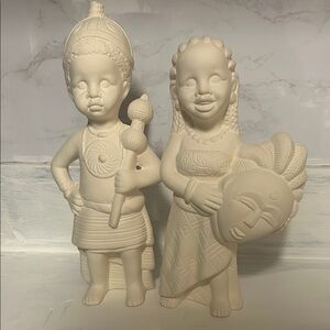 Decorative Cream Figurine Set